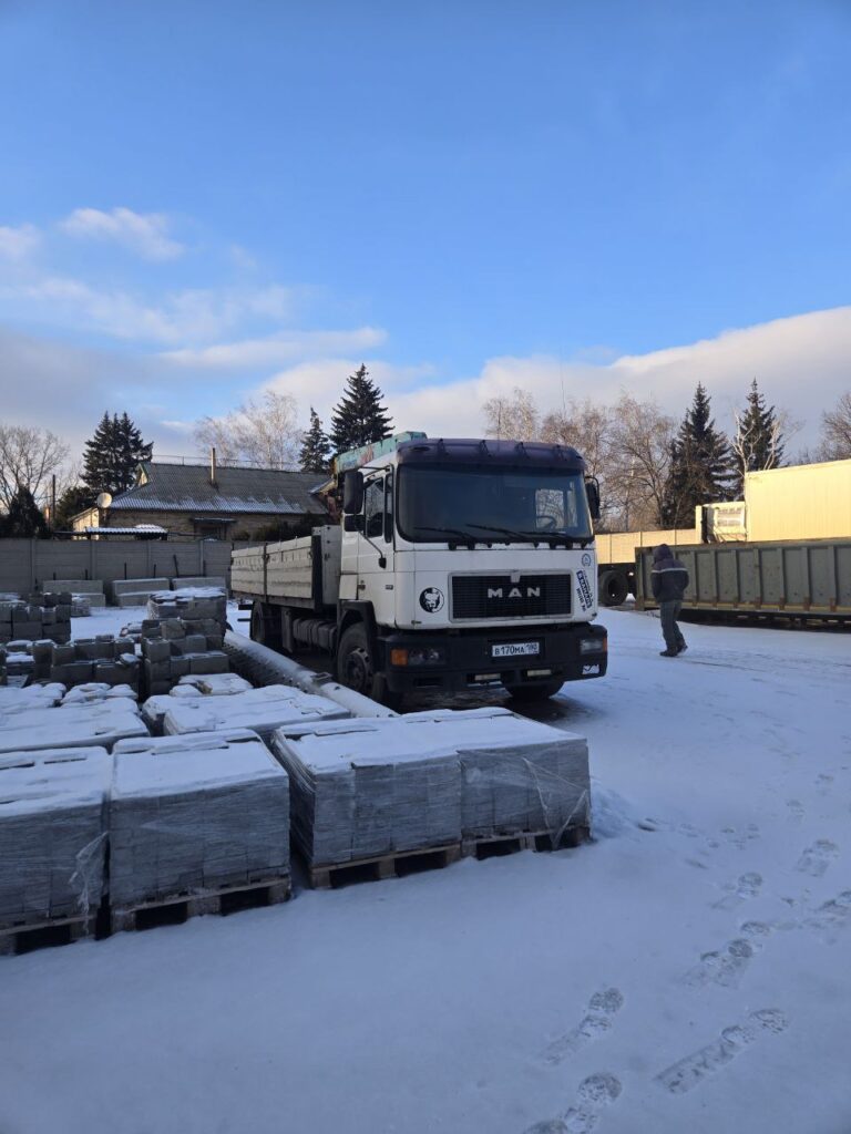 Транспортировка грузов манипулятором